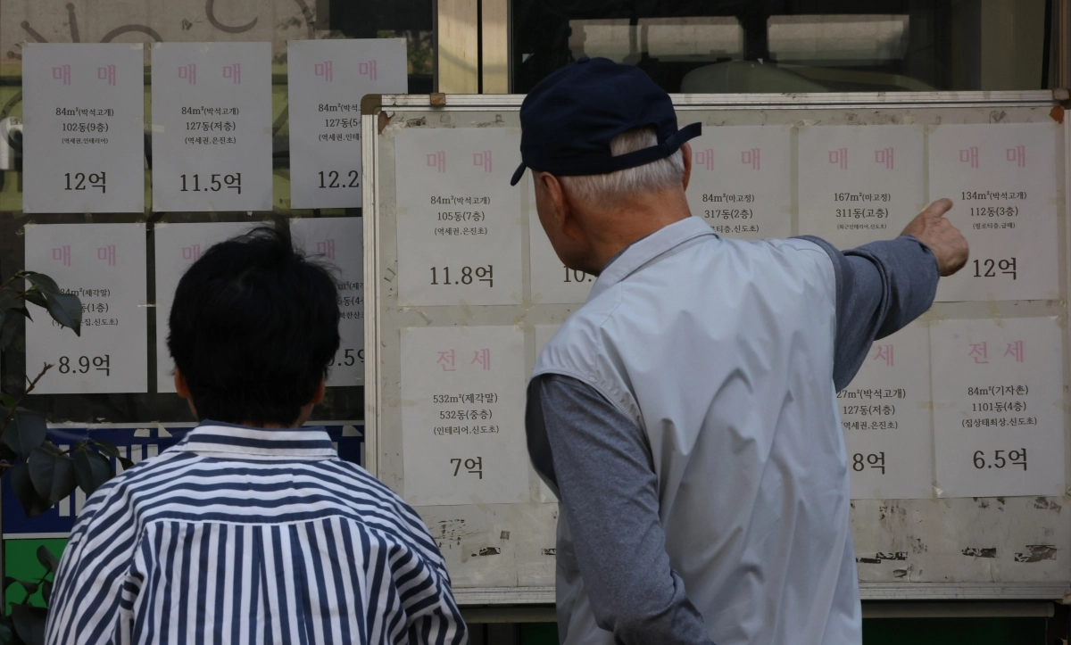 사진은 한 부동산 중개업소에 붙은 매물 모습. 2026.10.5 연합뉴스