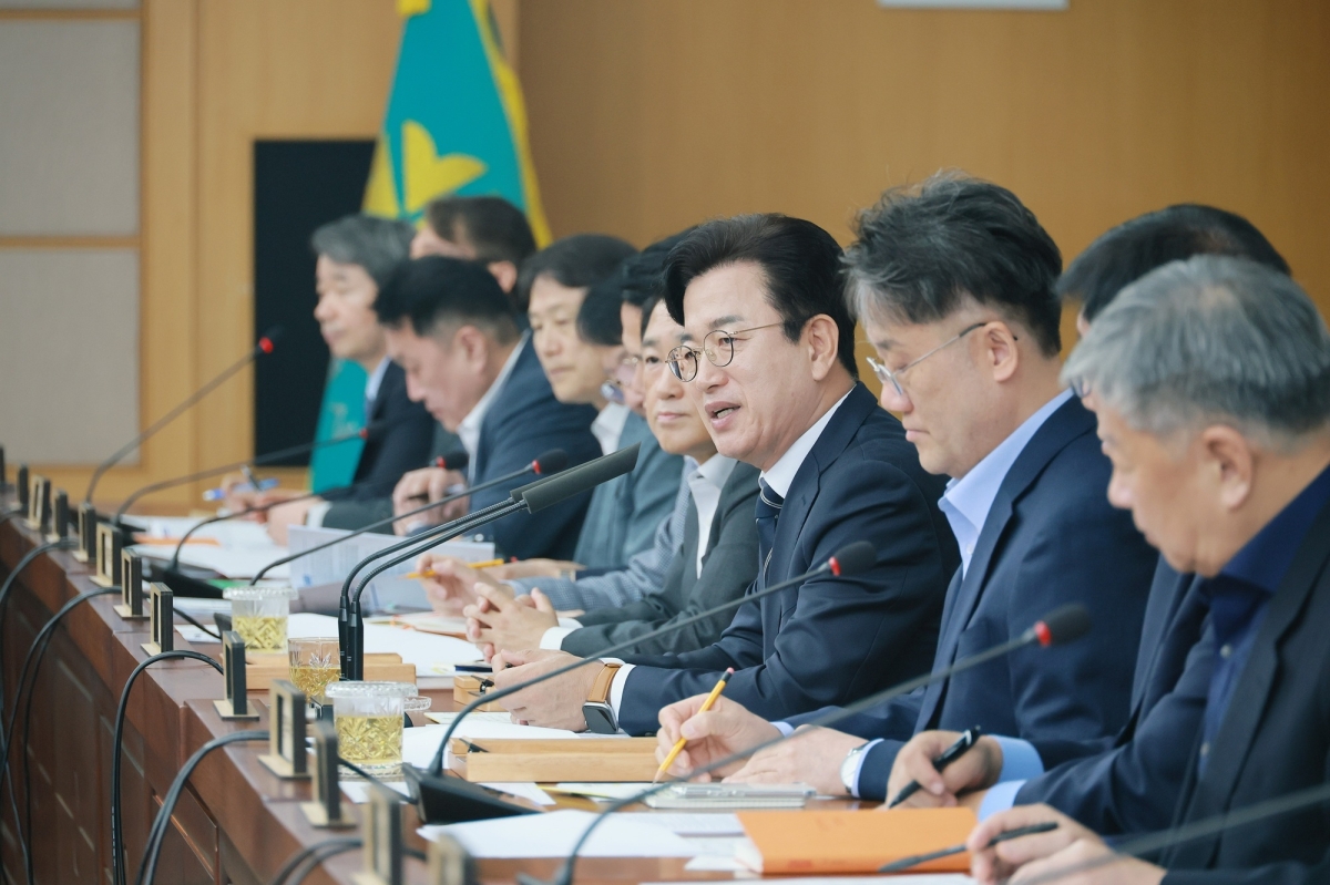 허태정 대전시장이 취임 100일 맞은 6일 확대간부회의에서 발언하고 있다. 대전시 제공