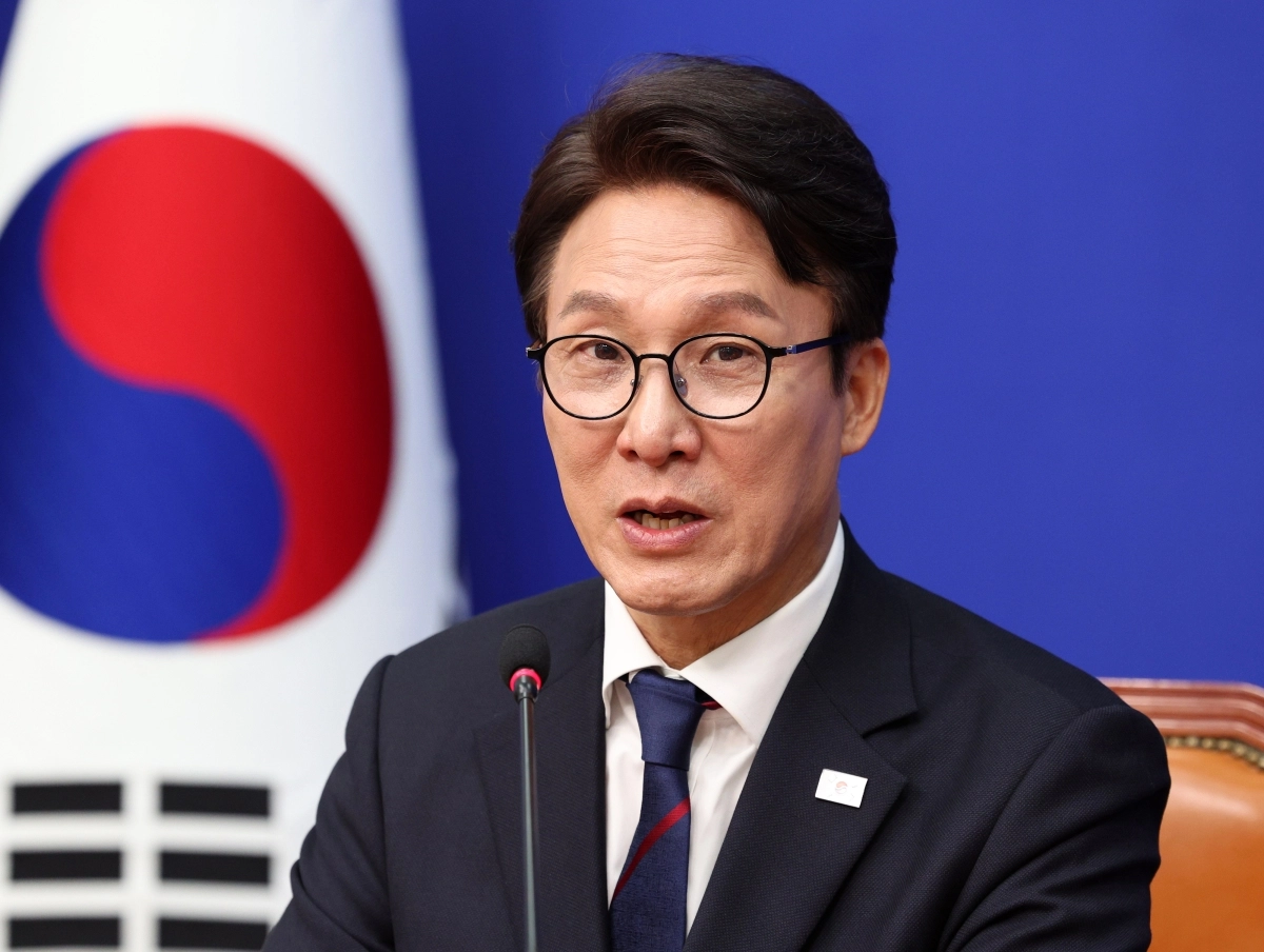 김민석 더불어민주당 대표가 6일 서울 여의도 국회에서 송치용 사회민주당 신임 대표를 접견하며 발언하고 있다. 2026.10.06. 뉴시스