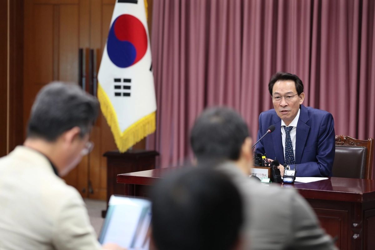 우상호 강원지사가 7일 도청에서 열린 취임 100일 기자간담회에서 발언을 하고 있다. 강원도 제공