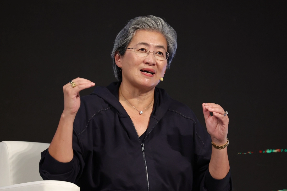 질문에 답하는 리사 수 AMD 회장