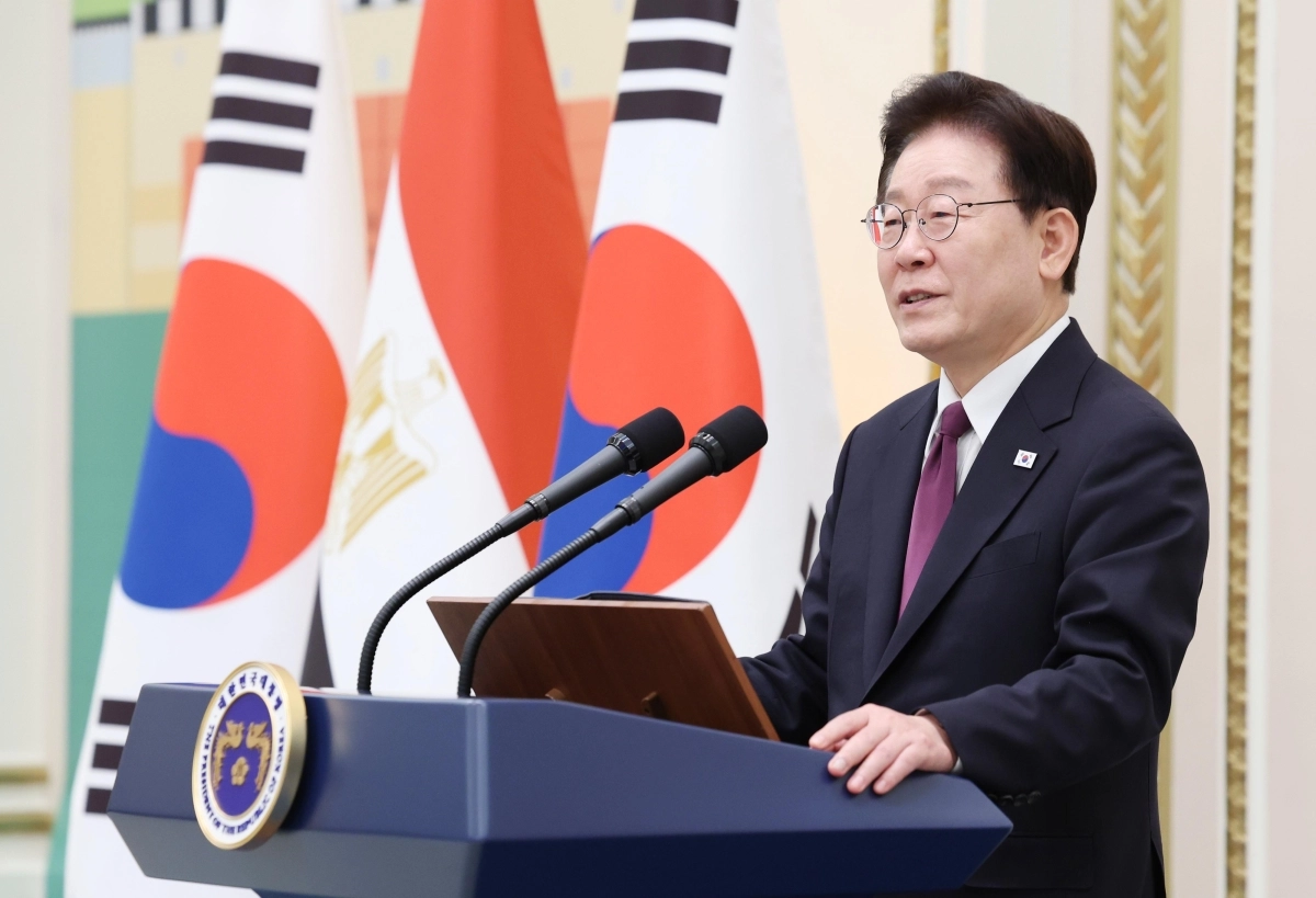 오찬사 하는 이재명 대통령
