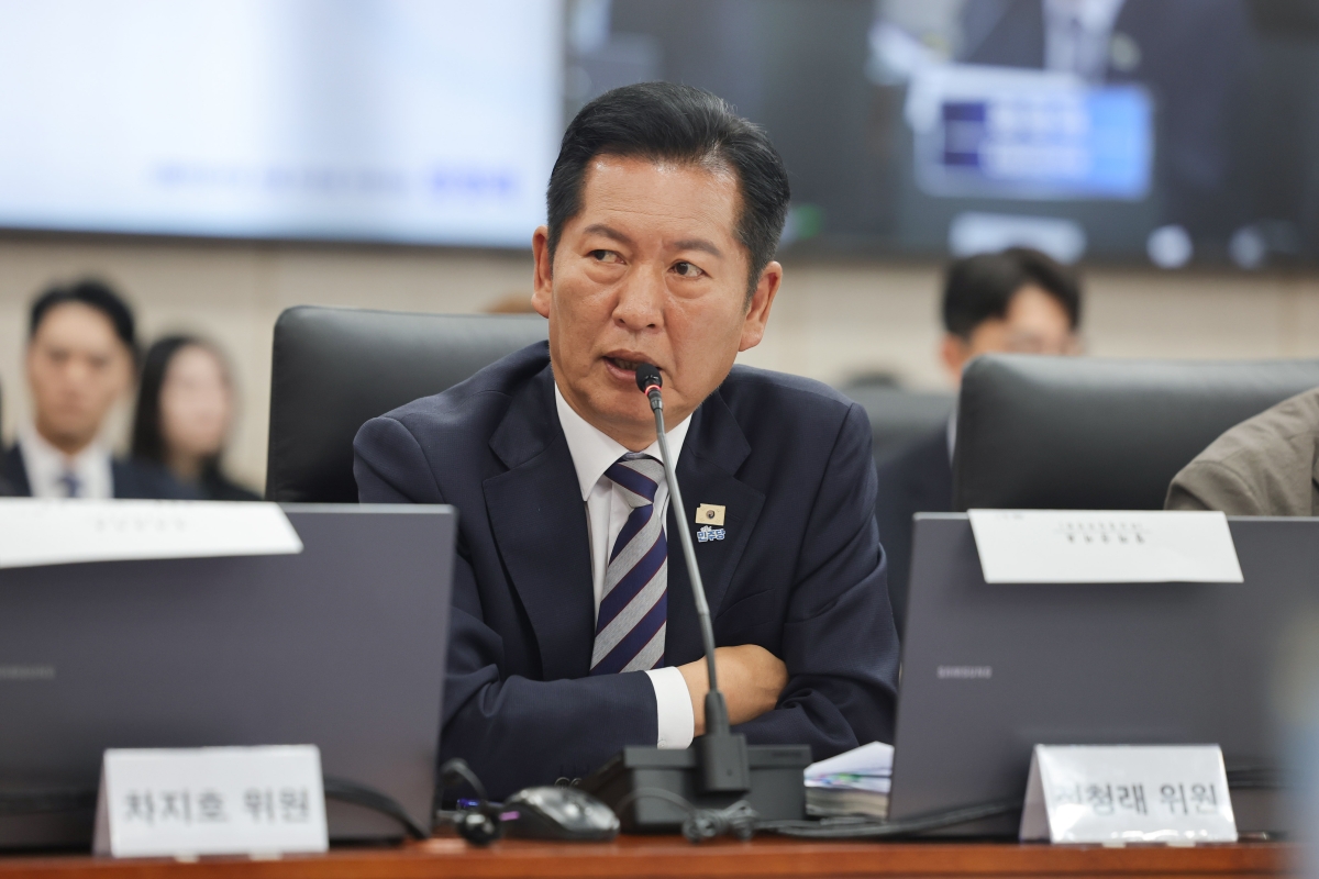 thumbnail - ‘미주 국감’ 정청래, 美비자 못받았다<br>유럽으로 변경…鄭 “발급 지연 유감”