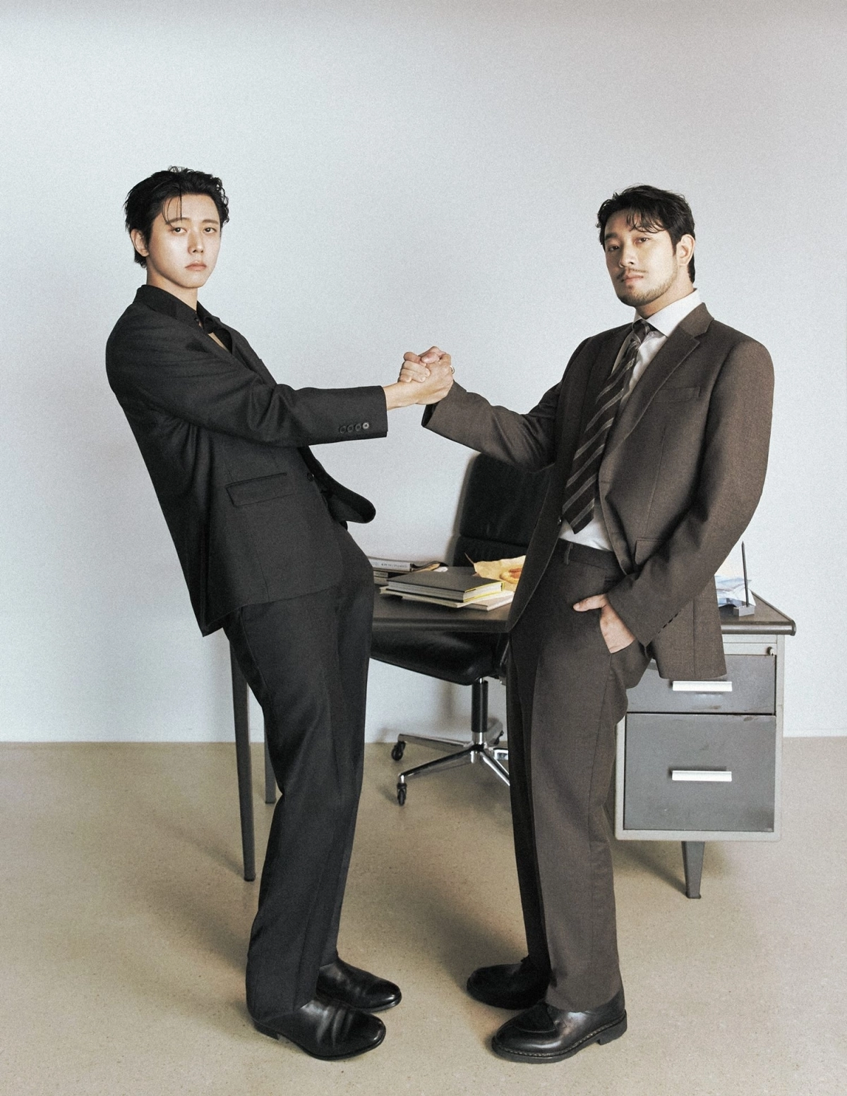 신성통상 지오지아 ‘에스콰이어’ 협업 화보. 신성통상 제공