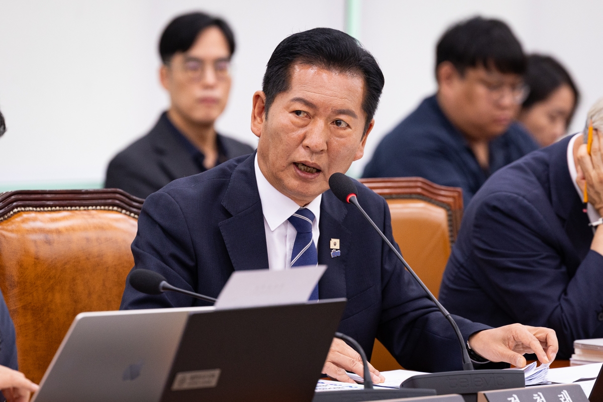 thumbnail - 정청래 美비자 발급 불발에 여야 충돌<br>“강력 유감” vs “李정부가 거부한 것”