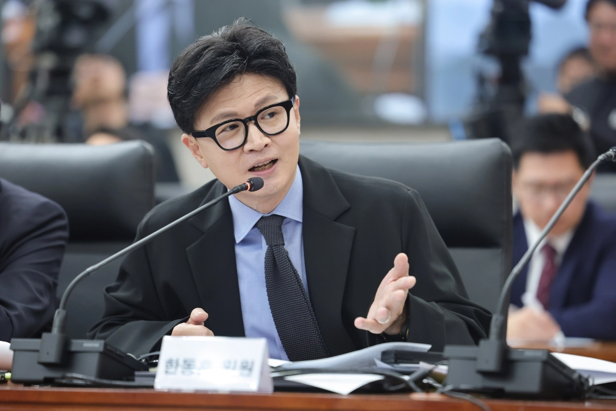 무소속 한동훈 의원이 7일 서울 종로구 남북회담본부에서 열린 외교통일위원회 국정감사에서 정동영 통일부 장관에게 질의하고 있다. 2026.10.7 연합뉴스