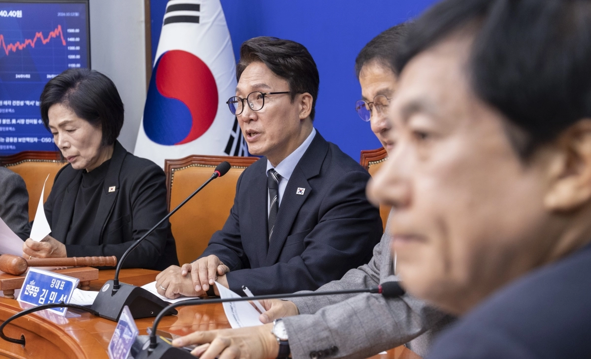 더불어민주당 김민석 대표가 12일 국회에서 열린 최고위원회의에서 발언하고 있다. 2026.10.12 연합뉴스