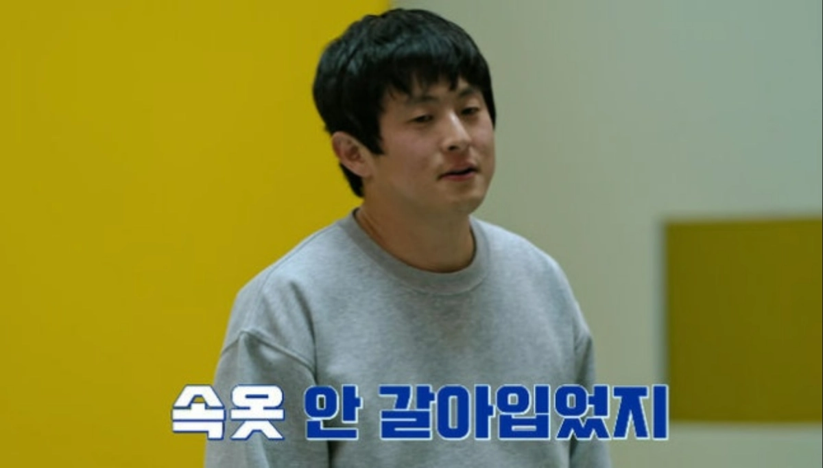 웹툰 작가 겸 방송인 기안84가 민박 예능에서 속옷을 무려 사흘간 갈아입지 않는 모습이 공개됐다. 넷플릭스 ‘대환장 기안장2’