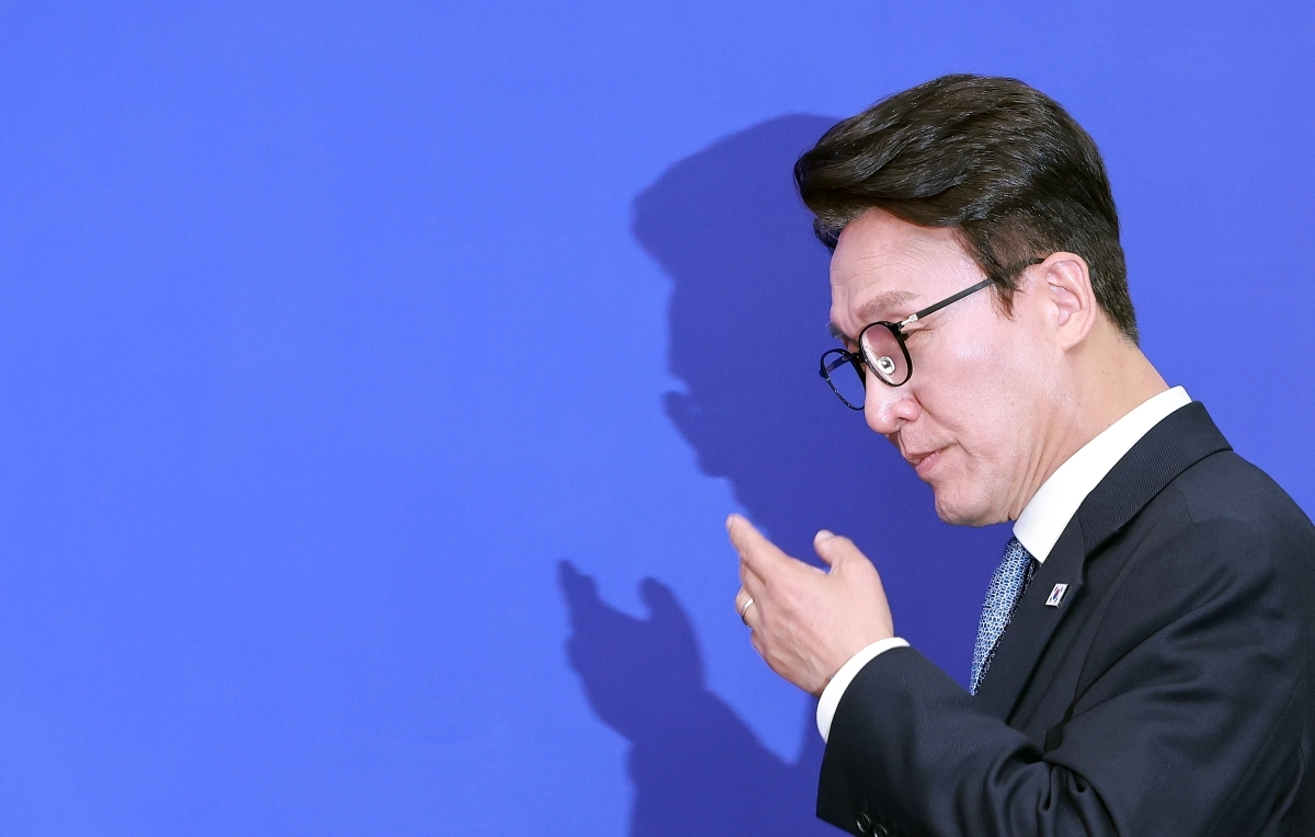 더불어민주당 김민석 대표가 14일 국회에서 열린 최고위원회의에 참석하고 있다. 2026.10.14 연합뉴스