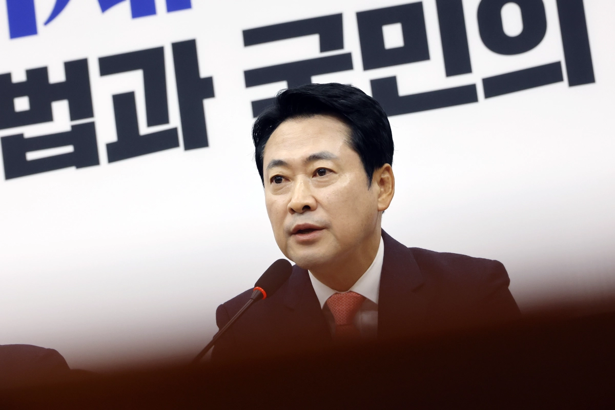 국민의힘 장동혁 대표가 15일 국회에서 열린 최고위원회의에서 발언하고 있다. 연합뉴스