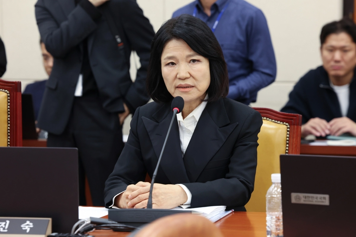 이진숙 국민의힘 의원이 지난 12일 국회에서 열린 과학기술정보통신위원회 국정감사에서 본인에 대한 제척안에 대해 소명하고 있다. 뉴시스
