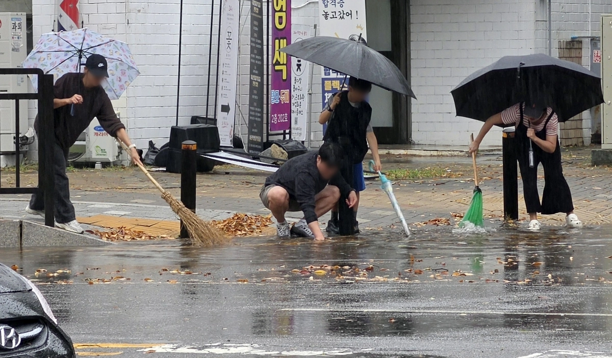 폭우 속 선행