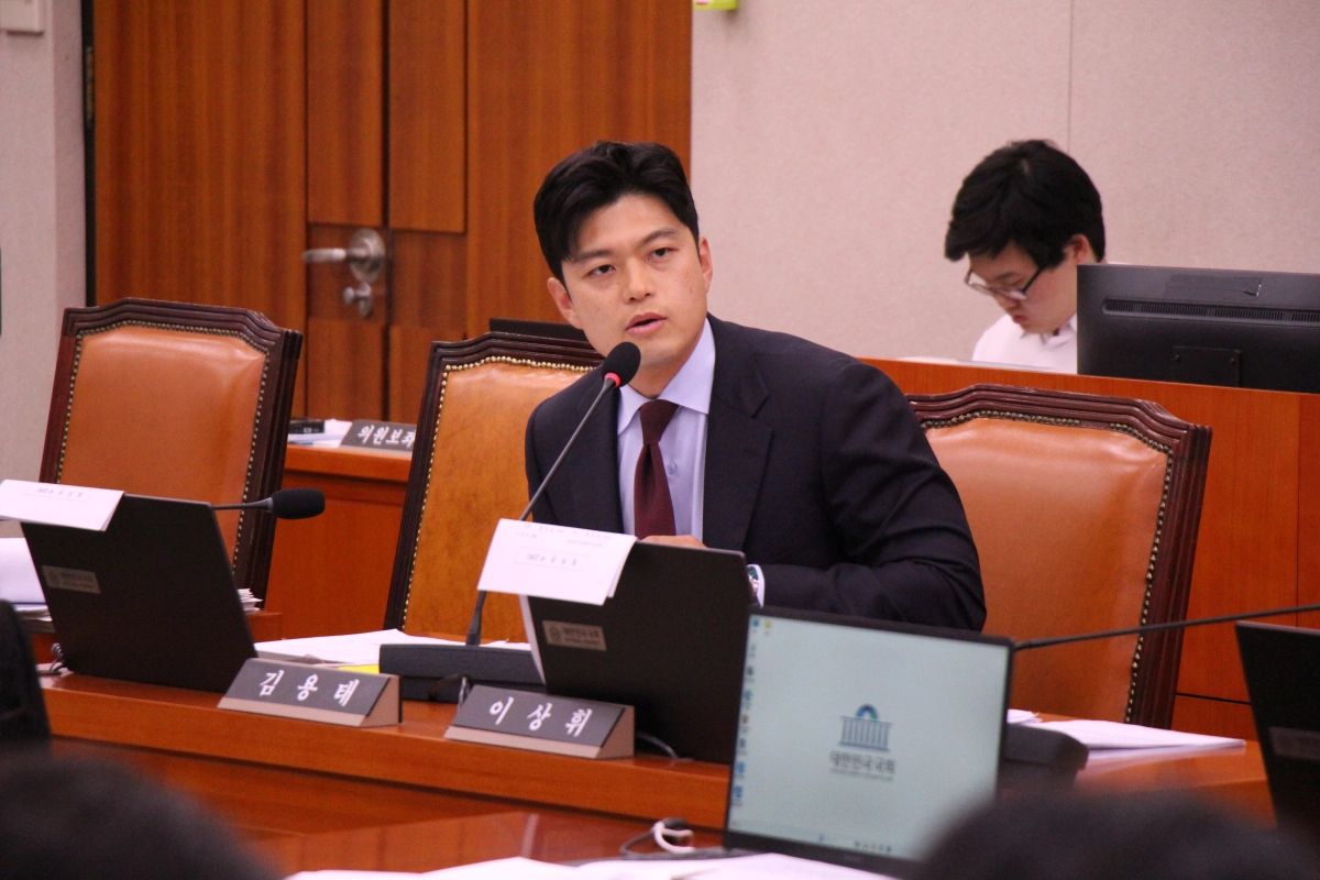 김용태 국민의힘 의원이 지난 14일 국회 농림축산식품해양수산위원회 농촌진흥청 국정감사에서 질의하고 있다. 의원실 제공