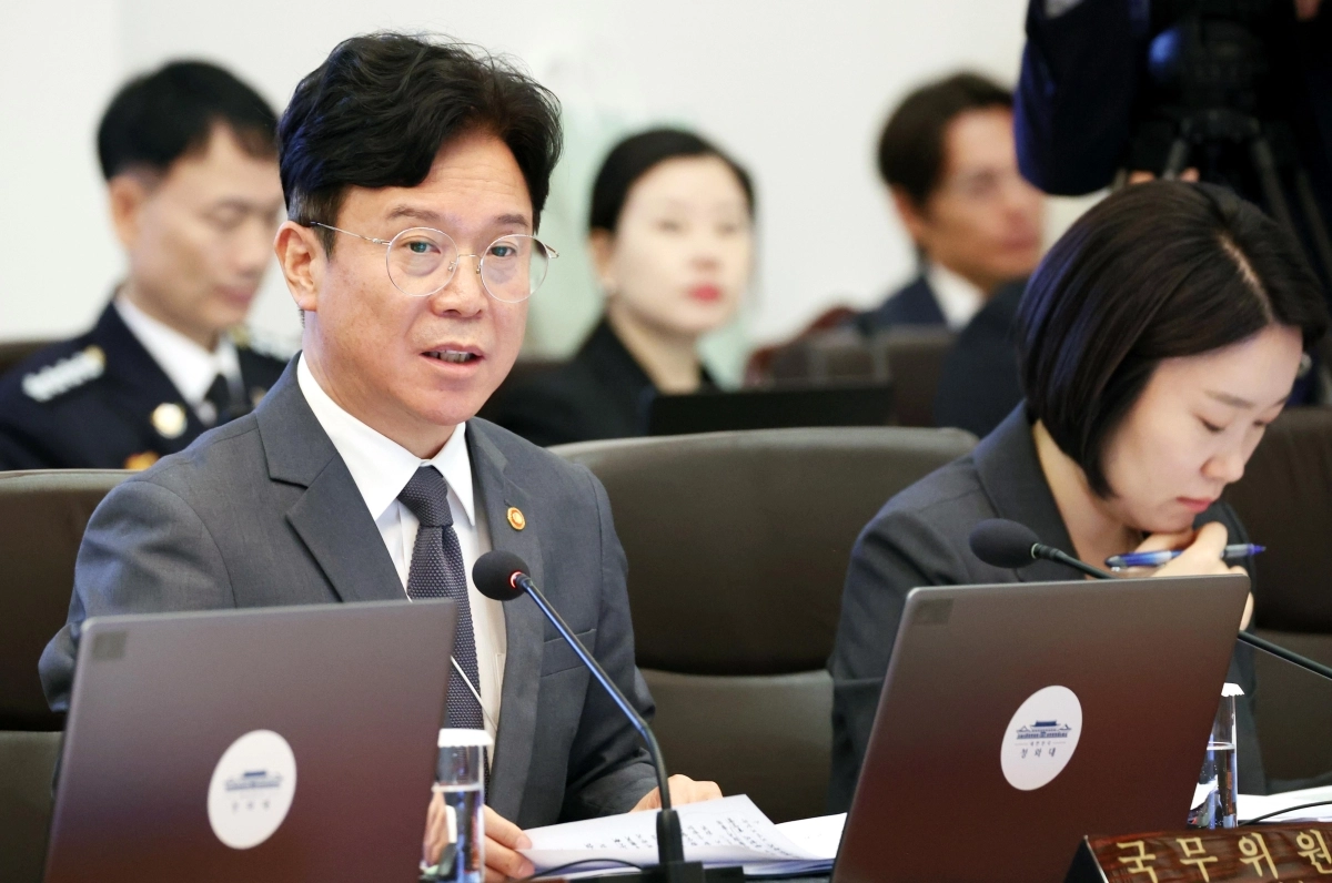 발언하는 김영훈 고용노동부 장관