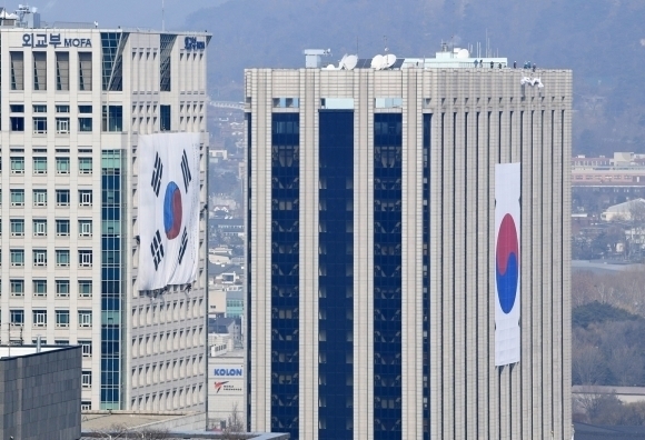 정부서울청사와 외교부 청사. 서울신문 DB