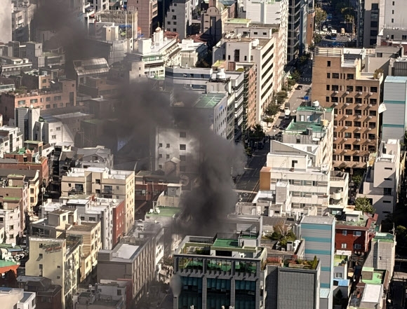 서울 역삼동 빌딩서 화재