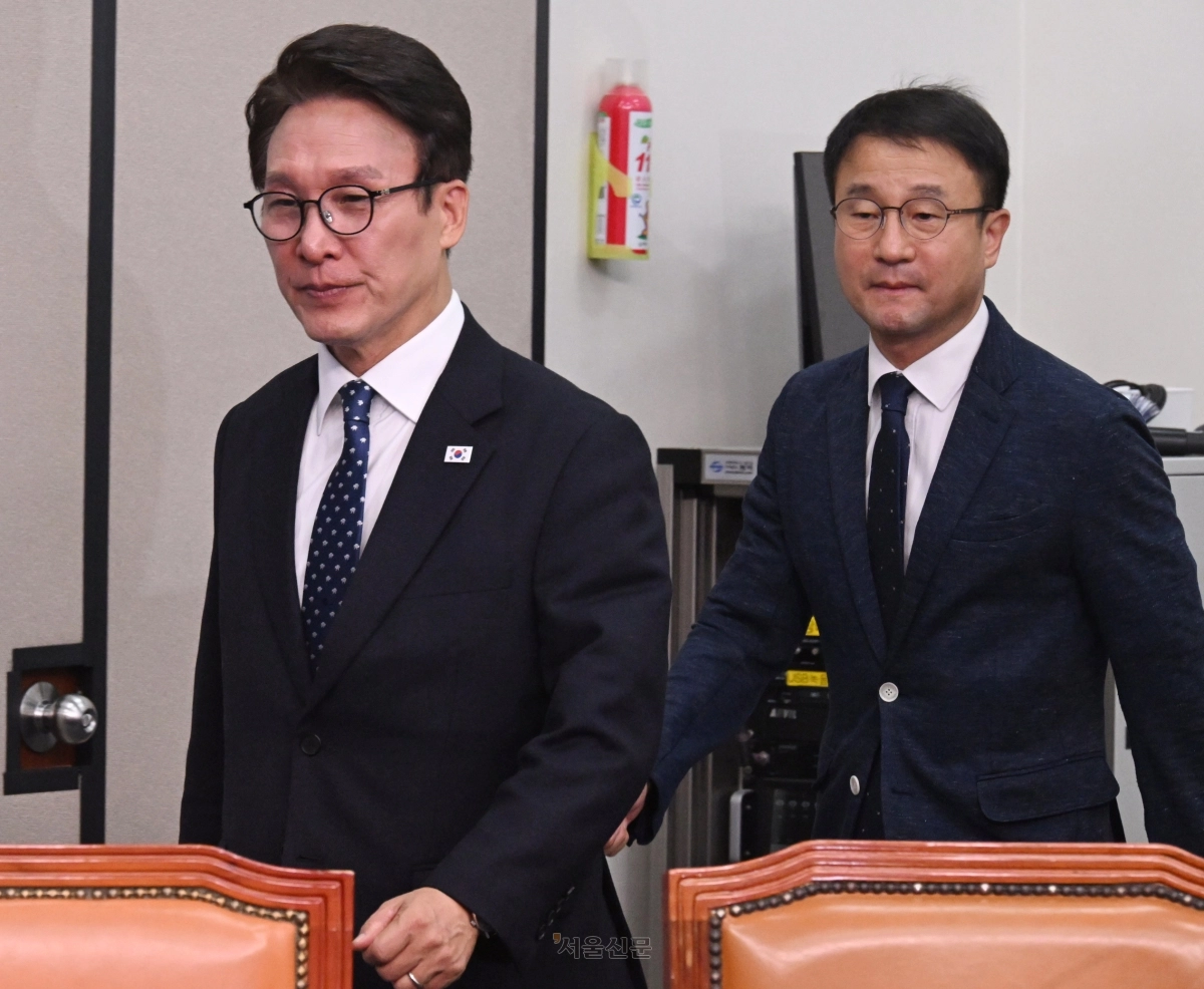 김민석 더불어민주당대표가 21일 국회에서 열린 최고위원회의에 참석하고 있다.2026.10.21 안주영 전문기자