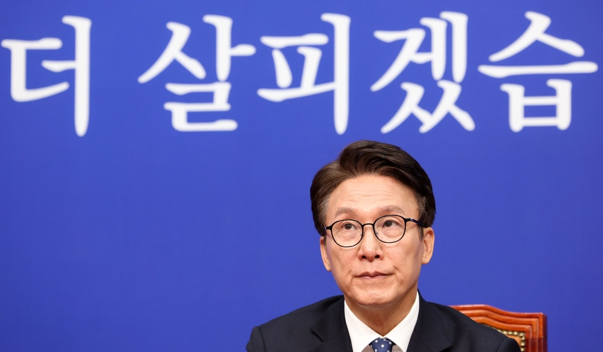김민석 더불어민주당 대표가 21일 서울 여의도 국회에서 열린 최고위원회의에 참석해 자리하고 있다. 2026.10.21. 뉴시스