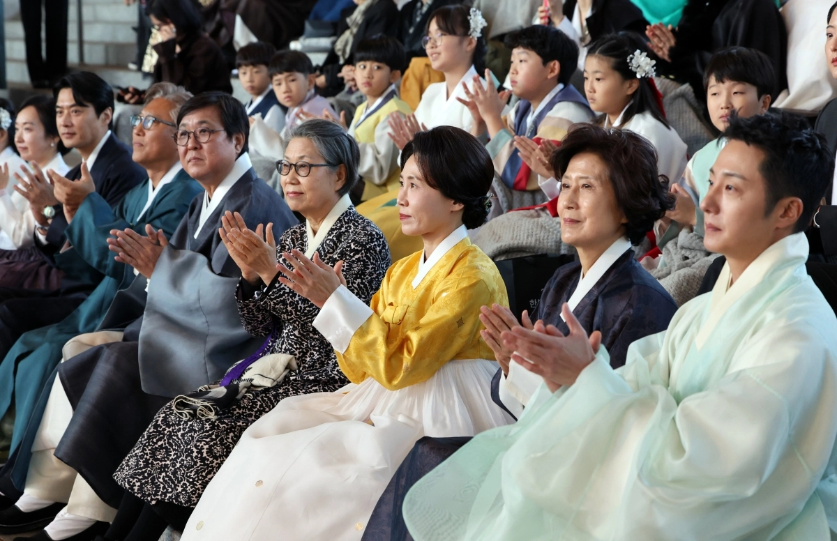 김혜경 여사, 한복문화주간 행사 참석