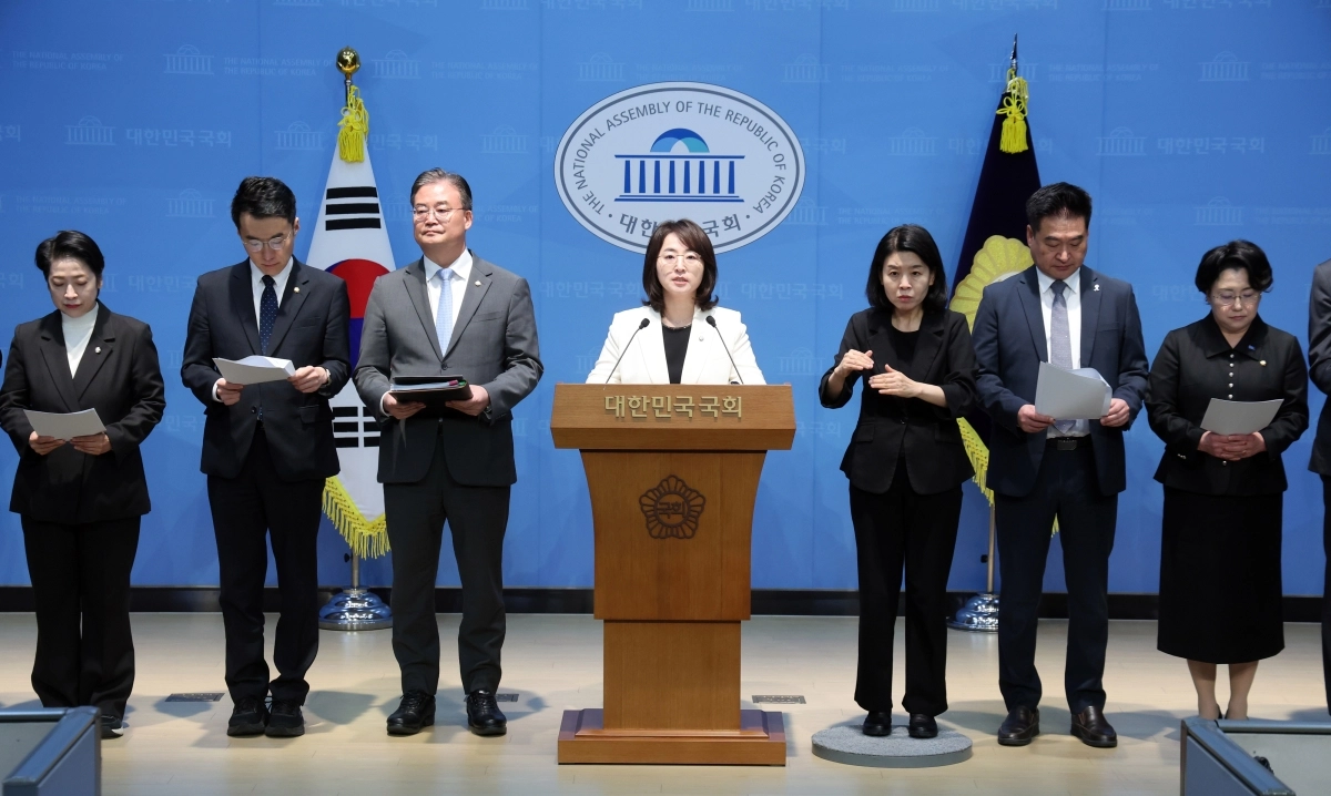 과방위 범여권, 이진숙 의원 국감 제척 관련 기자회견