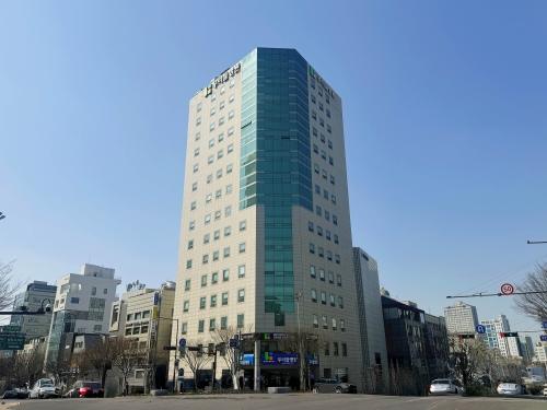 청담 우리들병원이 글로벌 스마트 의료 경쟁력을 인정받으며 세계 100대 스마트병원에 6년 연속 이름을 올렸다. 사진은 청담 우리들병원 전경.