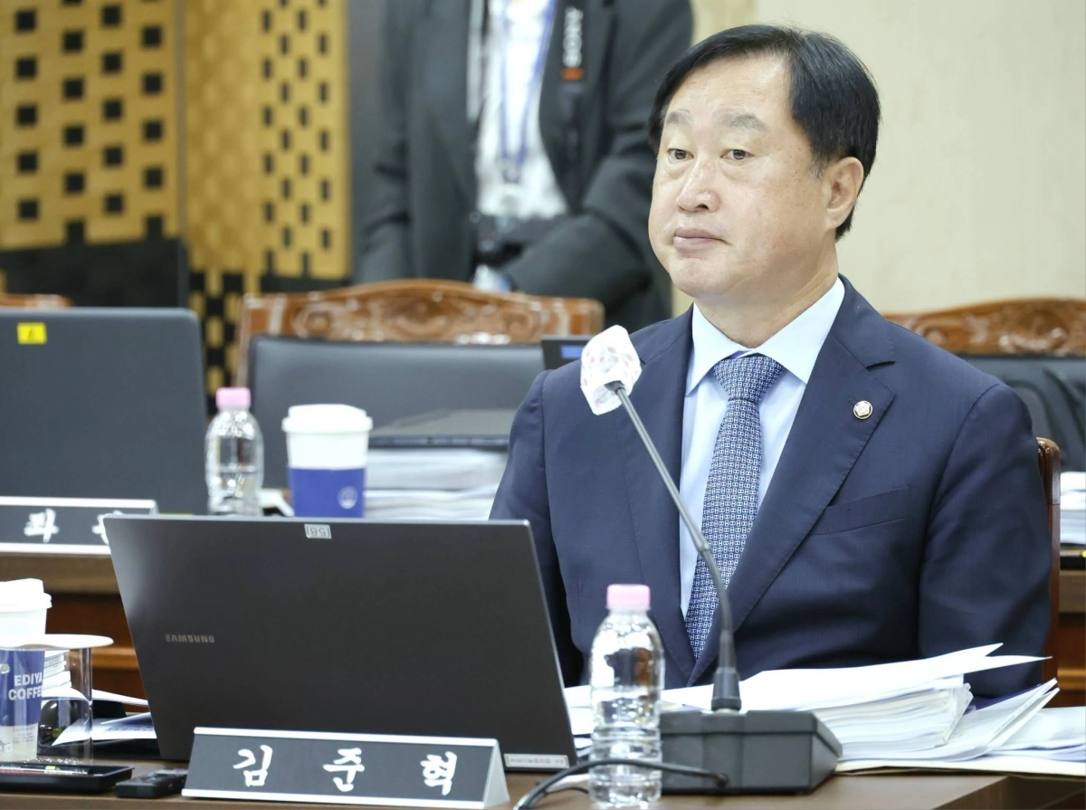 김준혁 더불어민주당 의원이 21일 부산대에서 열린 국회 교육위원회의 부산대·경상국립대·경북대·강원대·부경대·한국해양대·부산교대·진주교대·국립창원대 등 9개 국립대에 대한 국정감사에 참석해 있다. 김 의원 페이스북 캡처