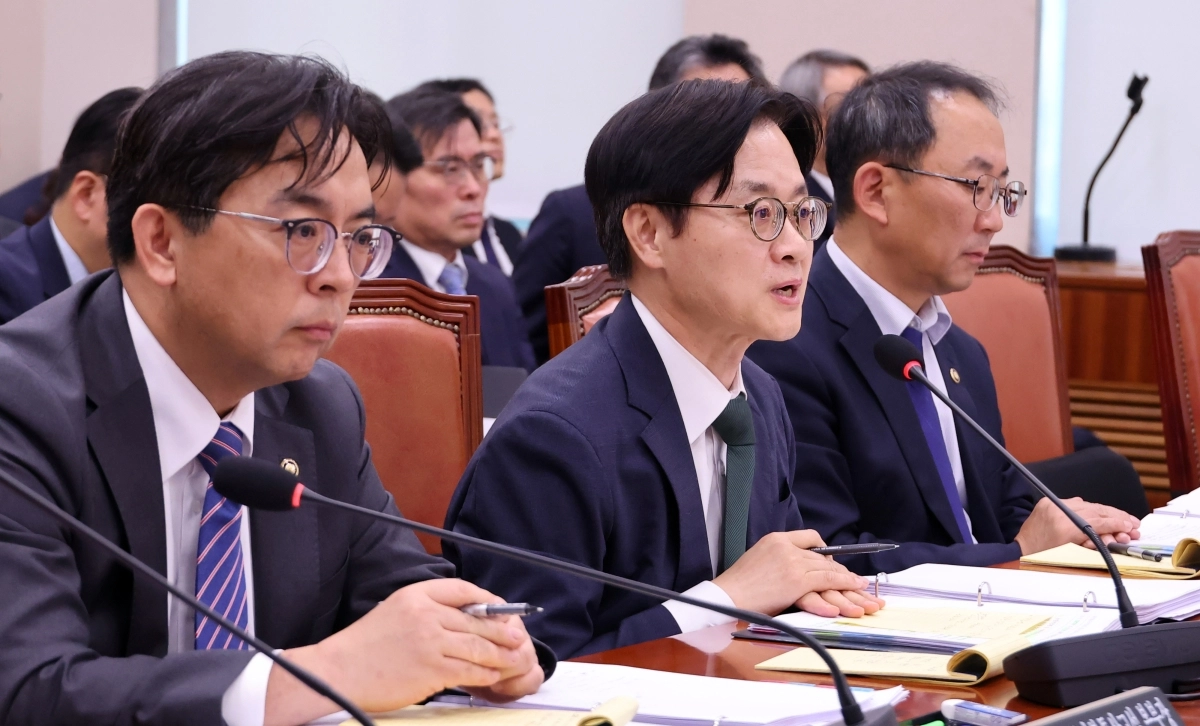 종합 국감, 답변하는 김정관 산업통상부 장관