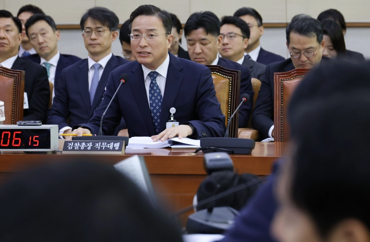 이정현 검찰총장 직무대행이 22일 서울 여의도 국회에서 열린 법제사법위원회의 공소청 본청에 대한 국정감사에서 의원 질의에 답변하고 있다. 연합뉴스