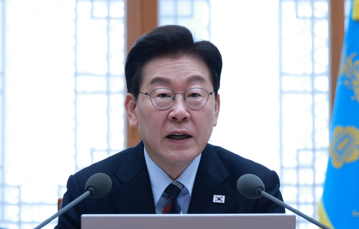 thumbnail - 李 “강력 범죄엔 전쟁 선포 각오<br>사전예방 체계로 액션 플랜 논의”