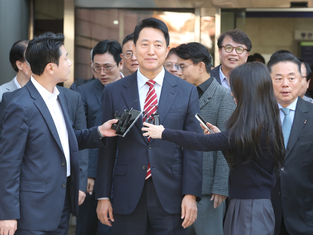 thumbnail - 무죄 선고에 울컥한 오세훈 “감사” <br>보수 주도권 쥐고 서울시정 가속도