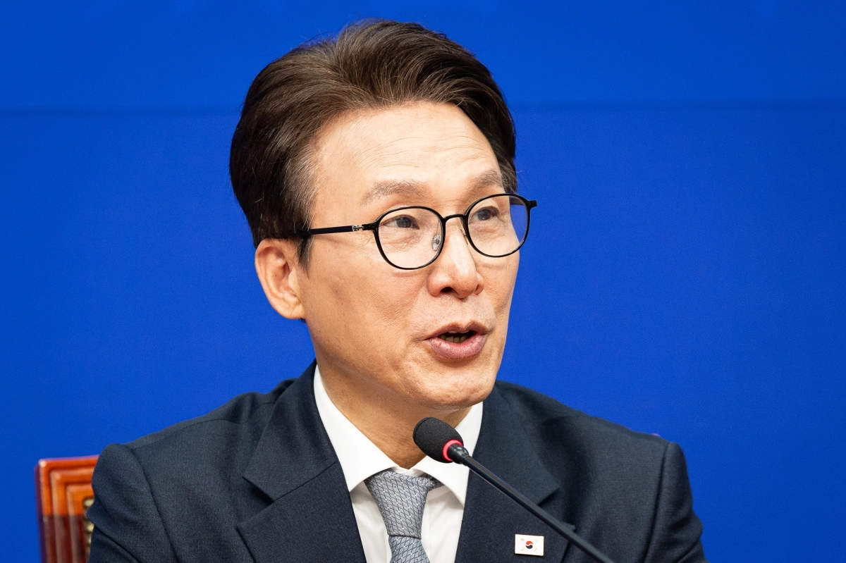 인사말 하는 김민석 민주당 대표
