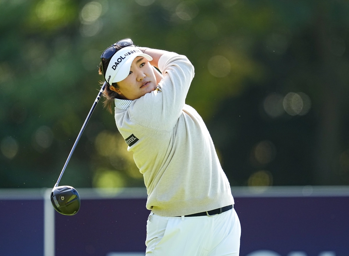 유해란이 23일 전남광주 해남 파인비치 골프링크스에서 열린 미국여자프로골프(LPGA)투어 BMW 레이디스 챔피언십 2026 2라운드 6번 홀에서 티샷을 하고 있다. 2026.10.23 대회 조직위원회 제공
