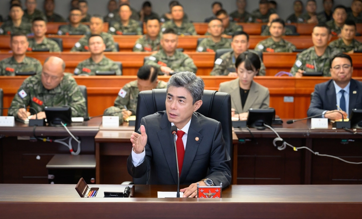강신철 국방부 장관이 16일 오전 해병대사령부·서북도서방위사령부를 방문해 작전대비태세를 점검하고 있다. 2026.10.16 국방부 제공