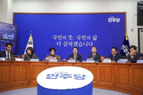 김민석 더불어민주당 대표가 14일 서울 여의도 국회에서 열린 최고위원회의에서 발언하고 있다. 2026.10.14.뉴시스
