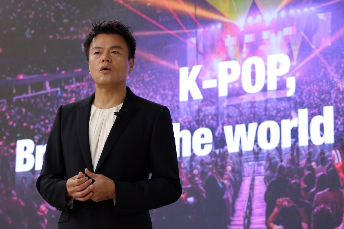 image - “JYP 사겠습니다” 기습 발표에 ‘14% 급등’…日에 팔리나? 박진영 입장은