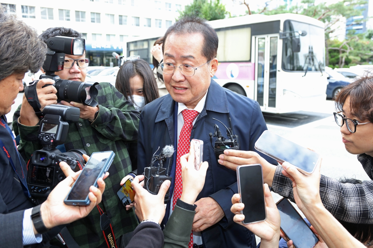 변호사로 나선 홍준표, 대구지법 도착. 연합뉴스