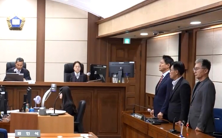 서울고법 형사7부(부장 구회근)이 23일 정치자금법 위반 혐의로 기소된 오세훈 서울시장에게 무죄를 선고하고 있다. 서울고법 제공