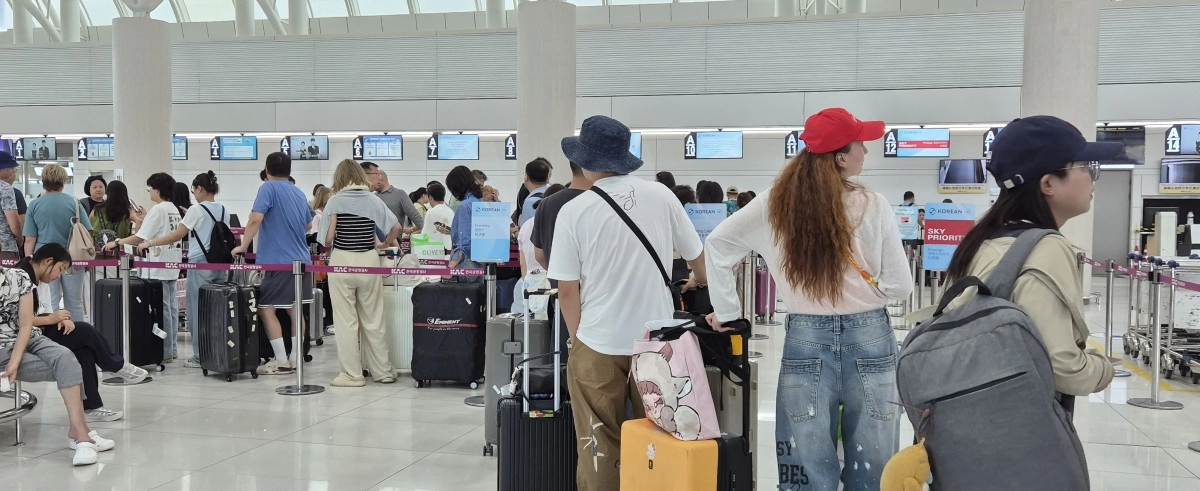 제주도는 동계시즌 제주~중국 간 4개 노선이 신규 취항하거나 증편한다. 사진은 제주국제공항 국제선 출발장 모습. 제주 강동삼 기자