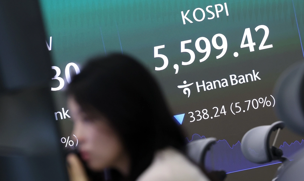 코스피, 장중 5600선 붕괴